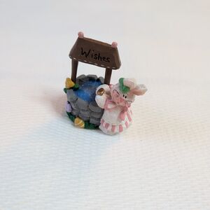 Miniature Wishing Well with Bunny